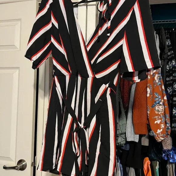 Striped Romper - Picture 2 of 4